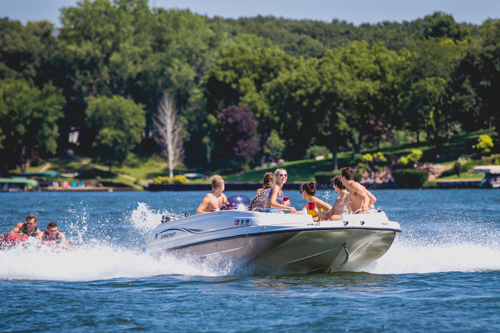 Omaha,Nebraska,Usa,08-18-19,Lake,Residents,In,A,Recreational,Speed